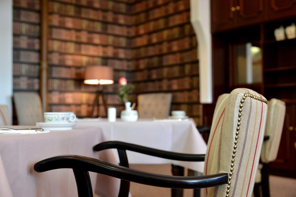 Arnimsruh Hotel Garni Любек Екстериор снимка